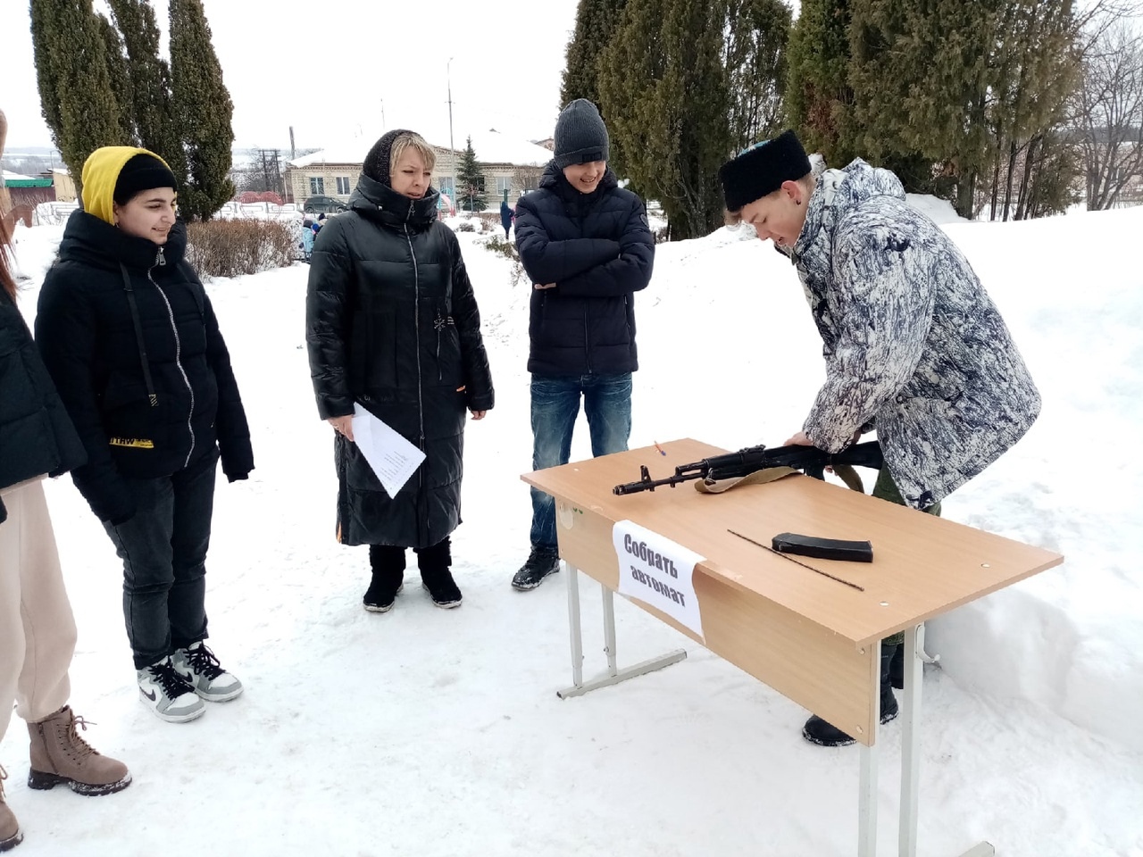 Богдановичские казаки провели для школьников села Кунарского военно-патриотическую игру «ZА МИР»