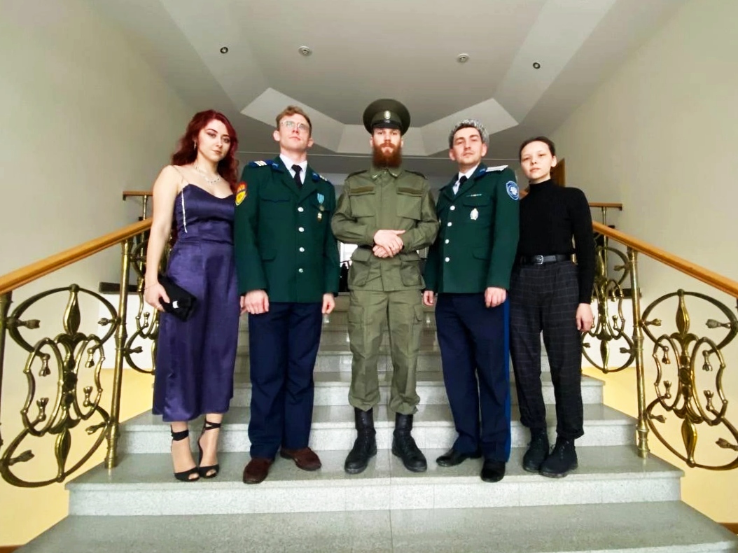 Молодые оренбургские казаки посетили «Бал драгоценностей»