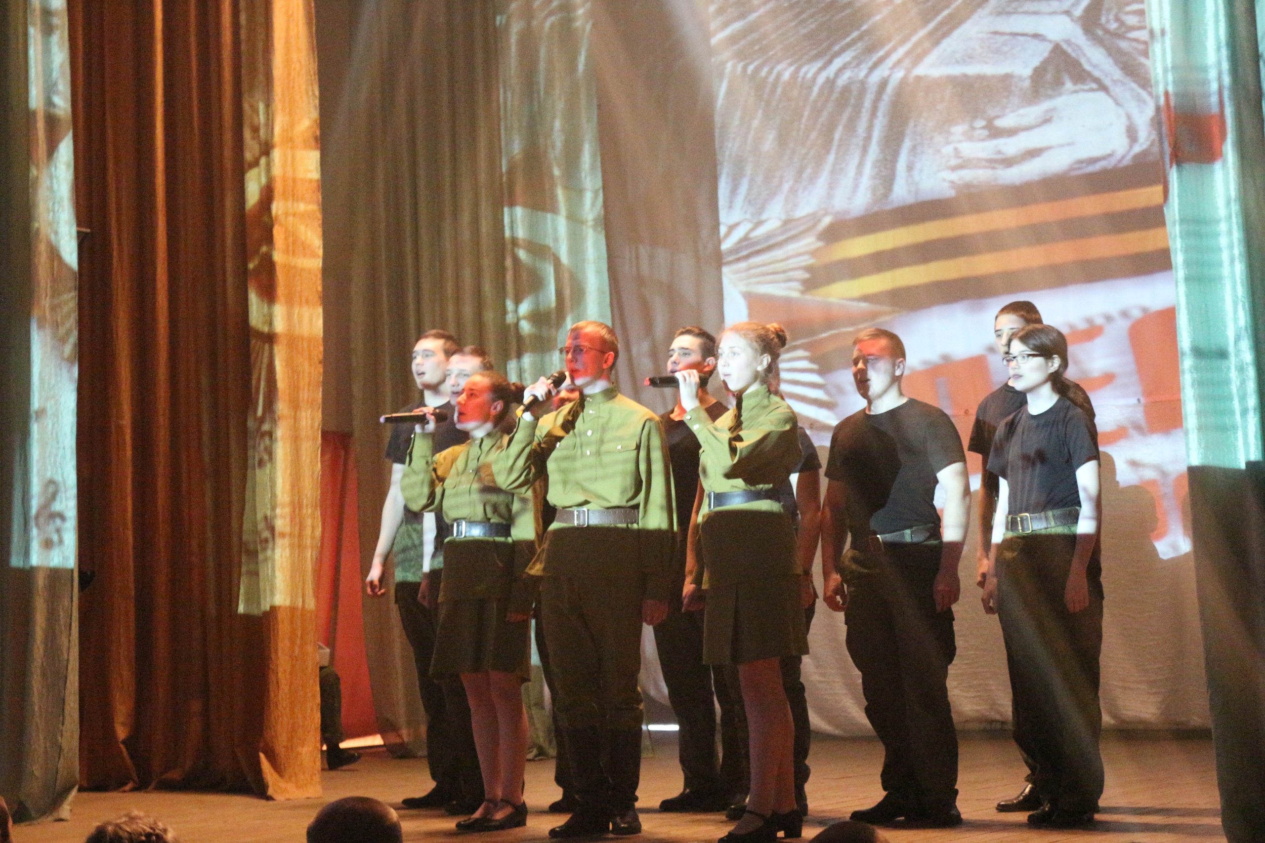 В Екатеринбургском кадетском корпусе прошел конкурс военной песни