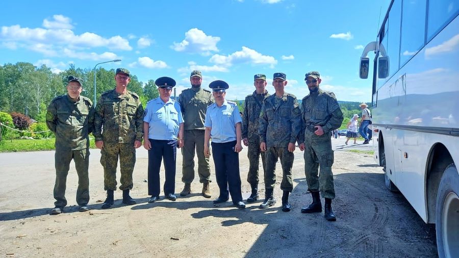 Казаки Миасса помогли в охране общественного порядка на Ильменском фестивале