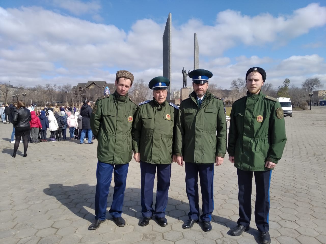 В День космонавтики в Оренбурге состоялся праздник у памятного знака Ю.А. Гагарину