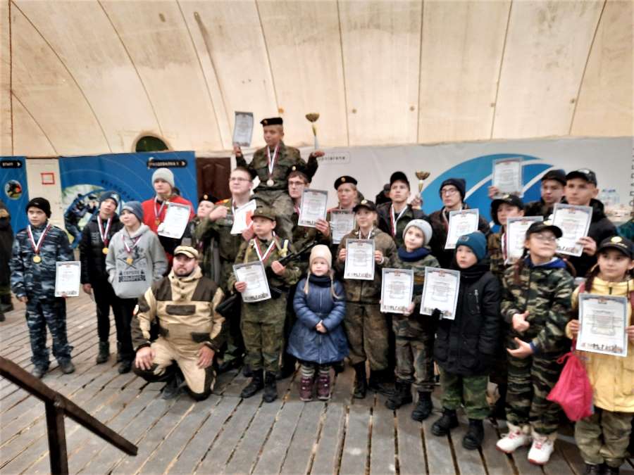 В Екатеринбурге прошли состязания военно-патриотических клубов