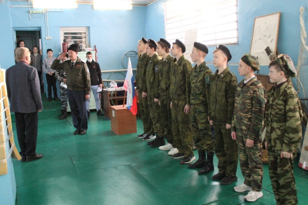 Военно-патриотическое воспитание: Казачата готовятся к службе