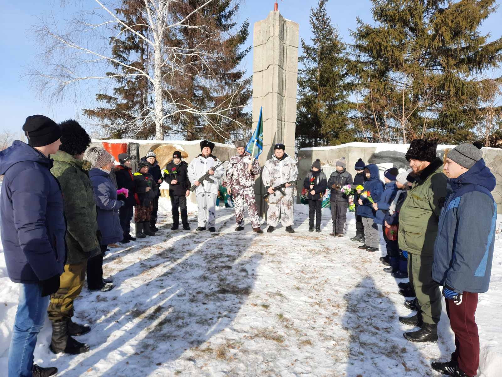 Зауральские казаки организовали полевой выход для казачат села Садового