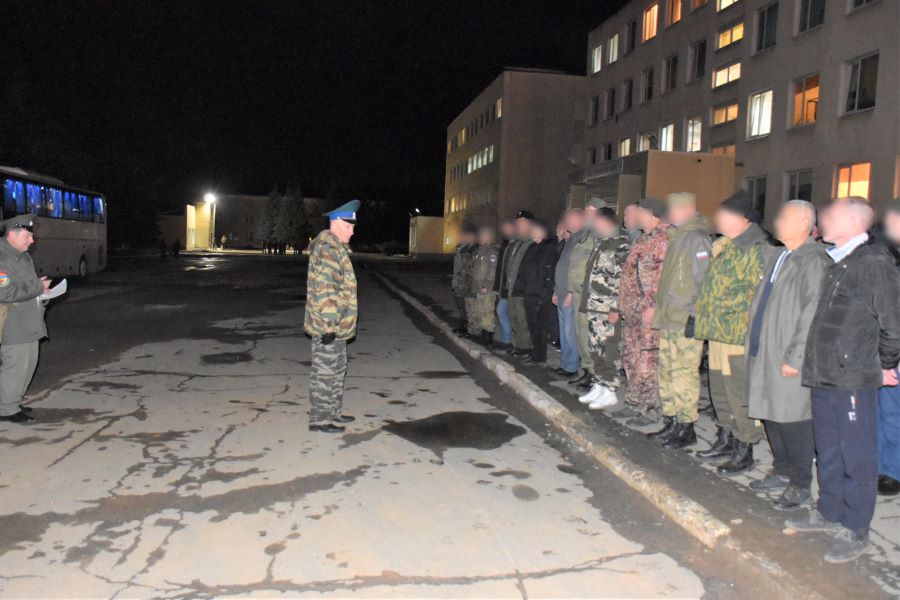 Из Екатеринбурга отправился на Донбасс седьмой отряд казаков-добровольцев
