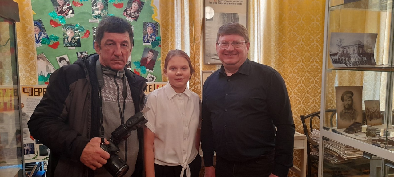 В Оренбургской области журналистов заинтересовала история необычной школьницы – юной казачки из села Сакмара