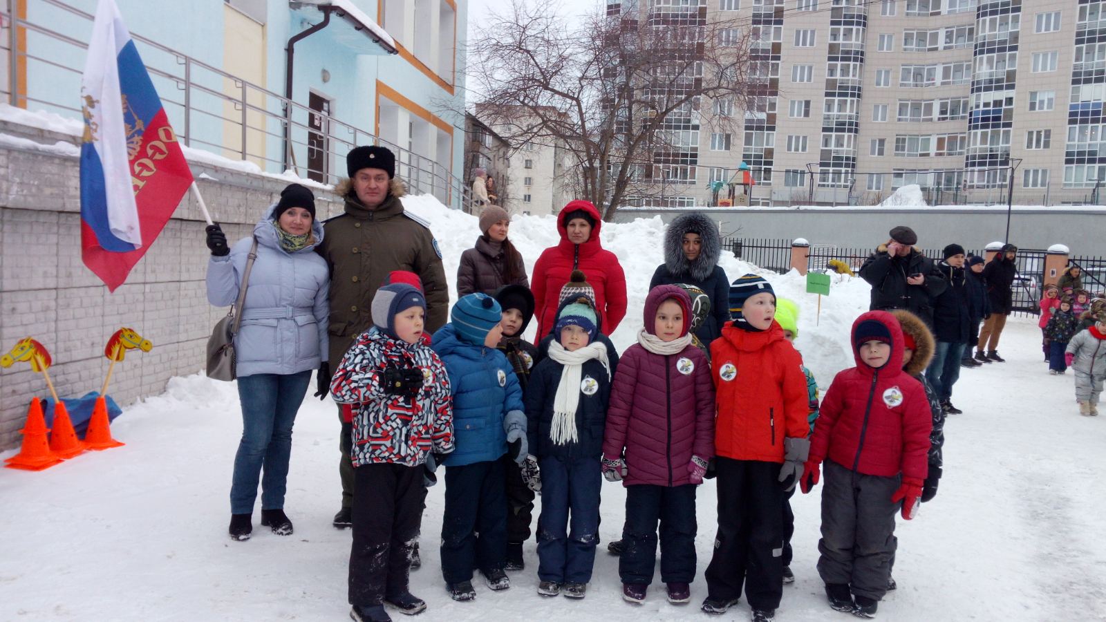 В Екатеринбурге казаки организовали для дошколят военно-спортивную эстафету, посвященную Дню защитника Отечества 