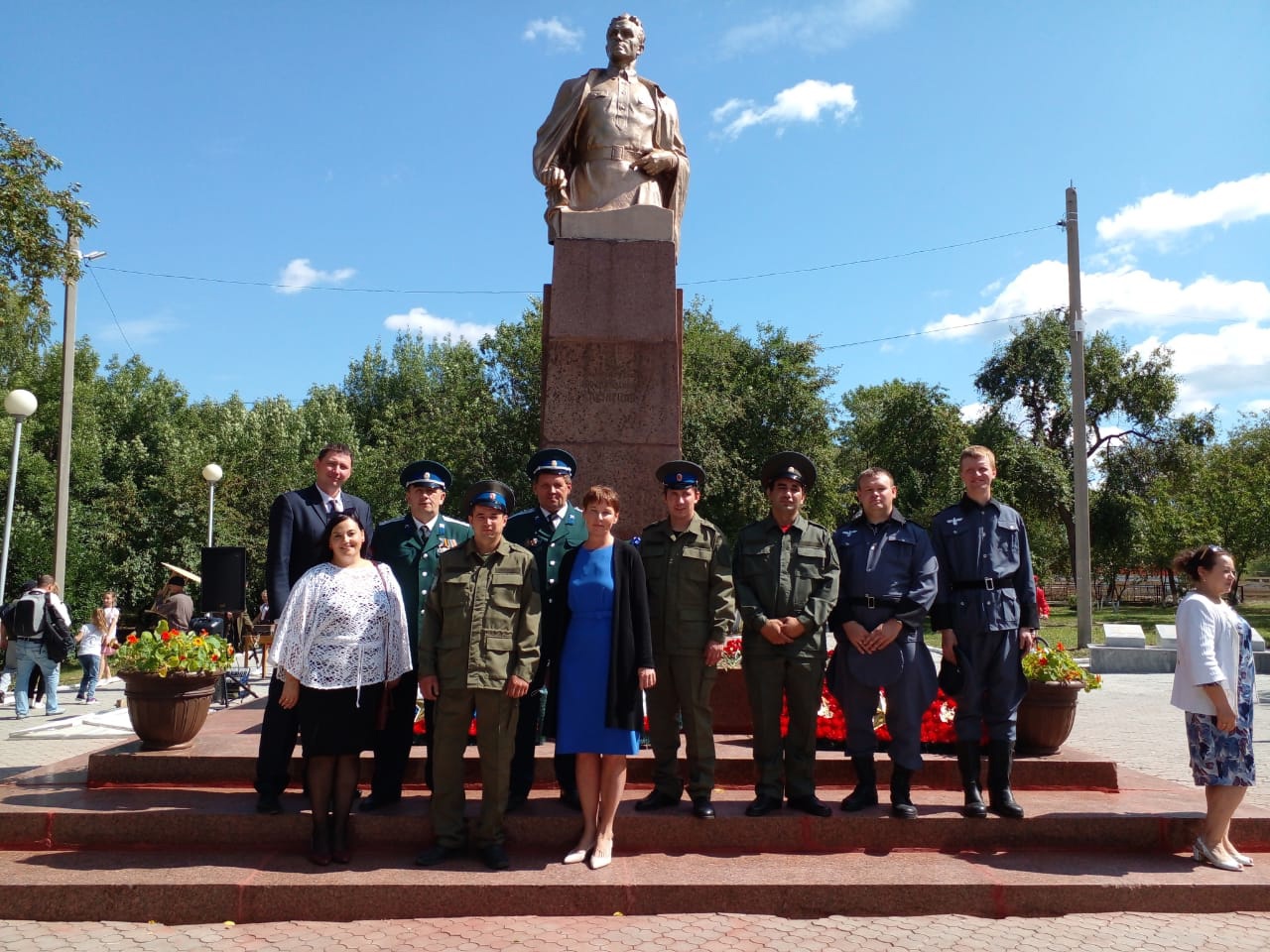 В Талице казаки почтили память легендарного разведчика Н.И. Кузнецова