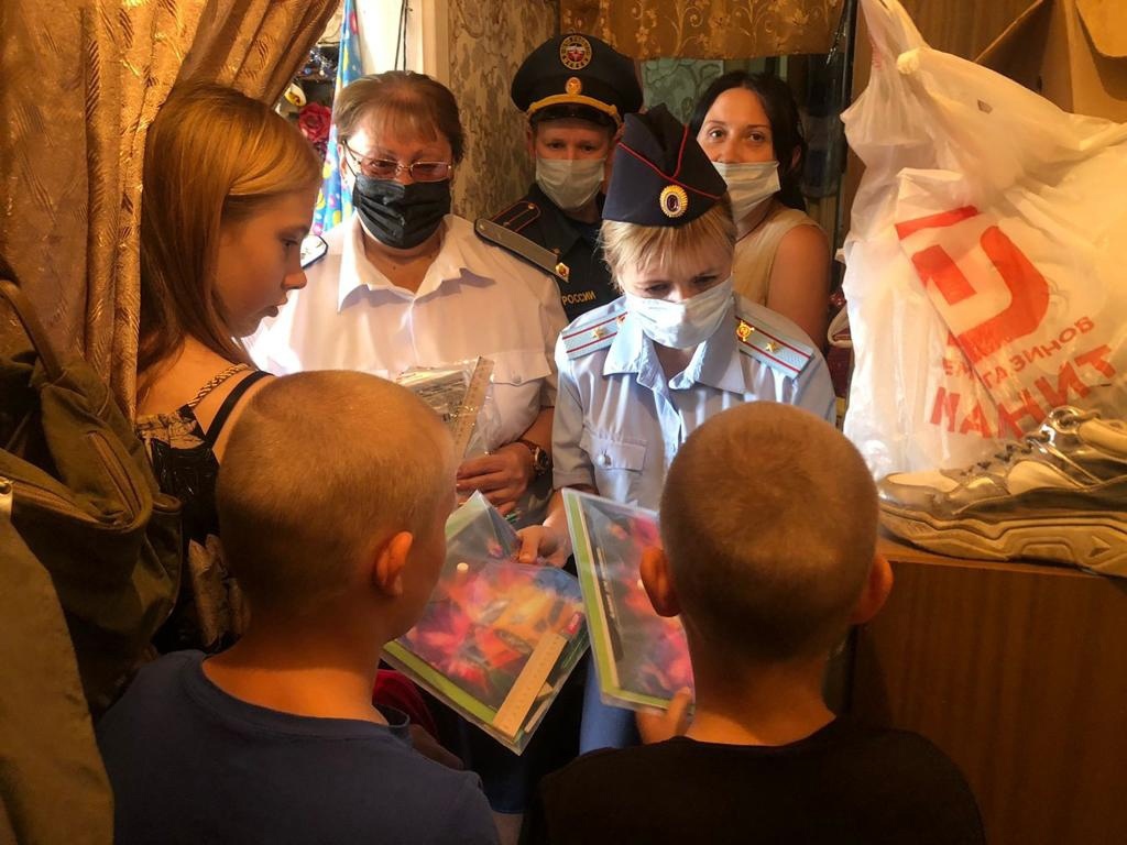 В Невьянске казаки принимают участие в акции «Помоги пойти учиться»