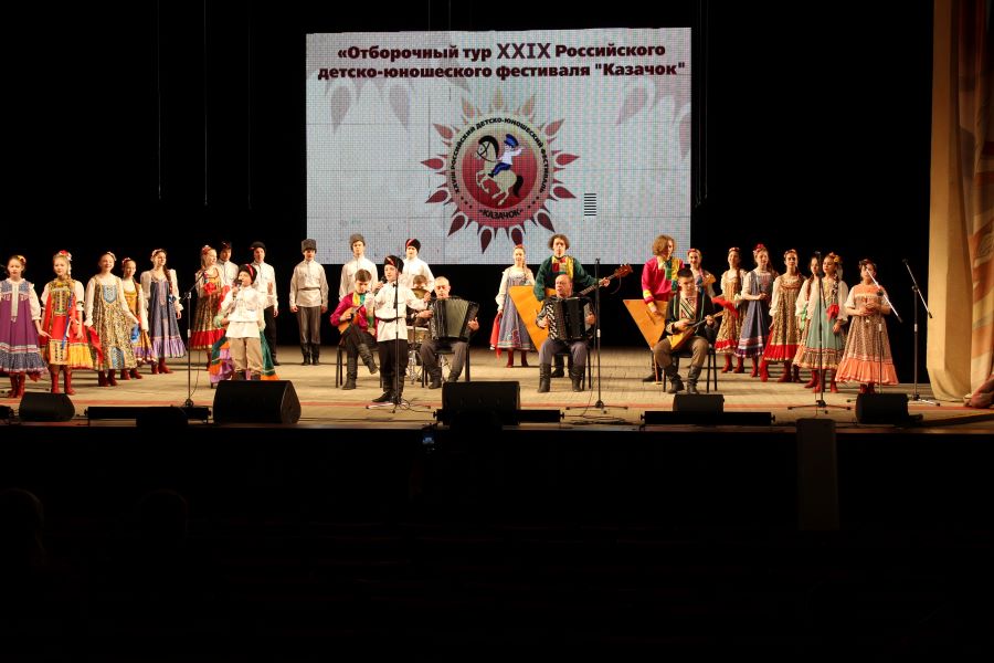 Детский творческий коллектив «Уральская вечора» стал лучшим на отборочном туре фестиваля «Казачок»
