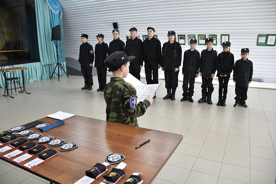 Воспитанники военно-патриотического клуба «Барс» в Екатеринбурге прошли торжественное посвящение в кадеты