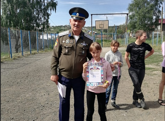 Атаман станицы «Нязепетровская» встретился с воспитанниками летнего спортивно-оздоровительного лагеря «Молодые казаки» 