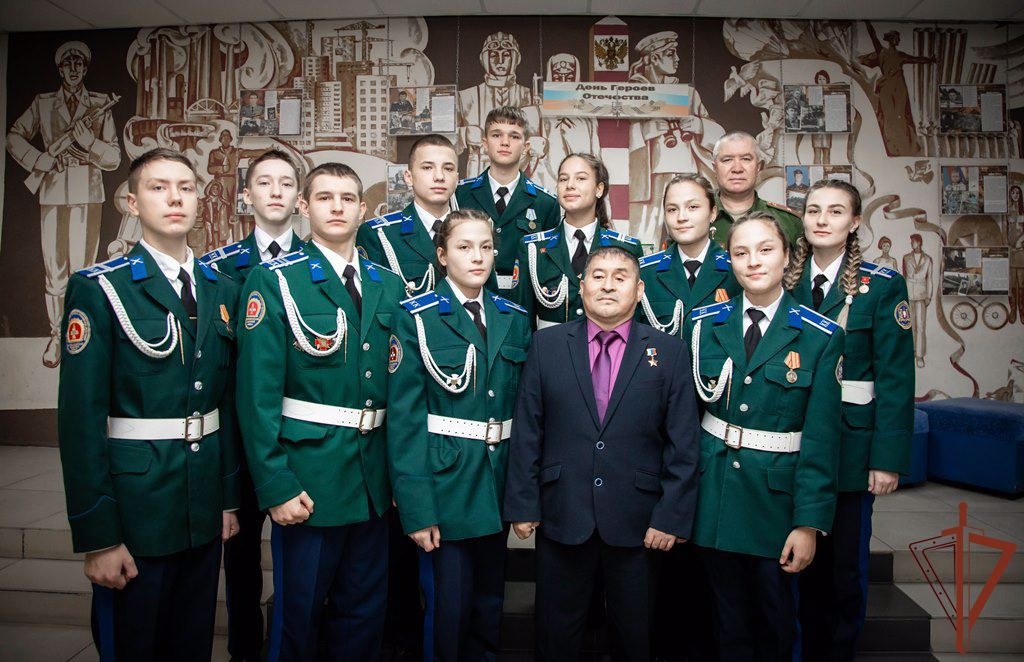 Екатеринбургские кадеты посетили мероприятия ко Дню героев Отечества