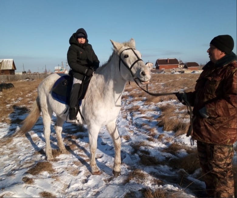 Первые занятия по конной подготовке каслинских казачат