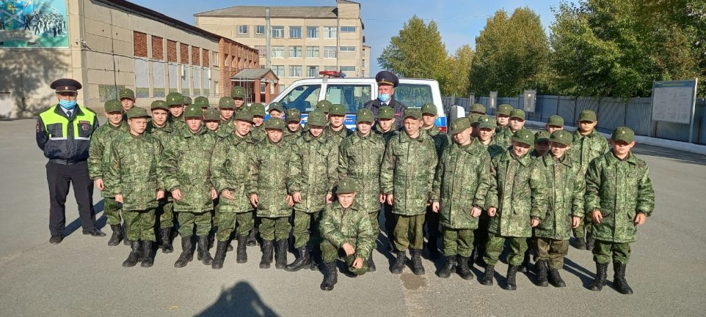 Богдановические кадеты узнали о правилах поведения участников дорожного движения