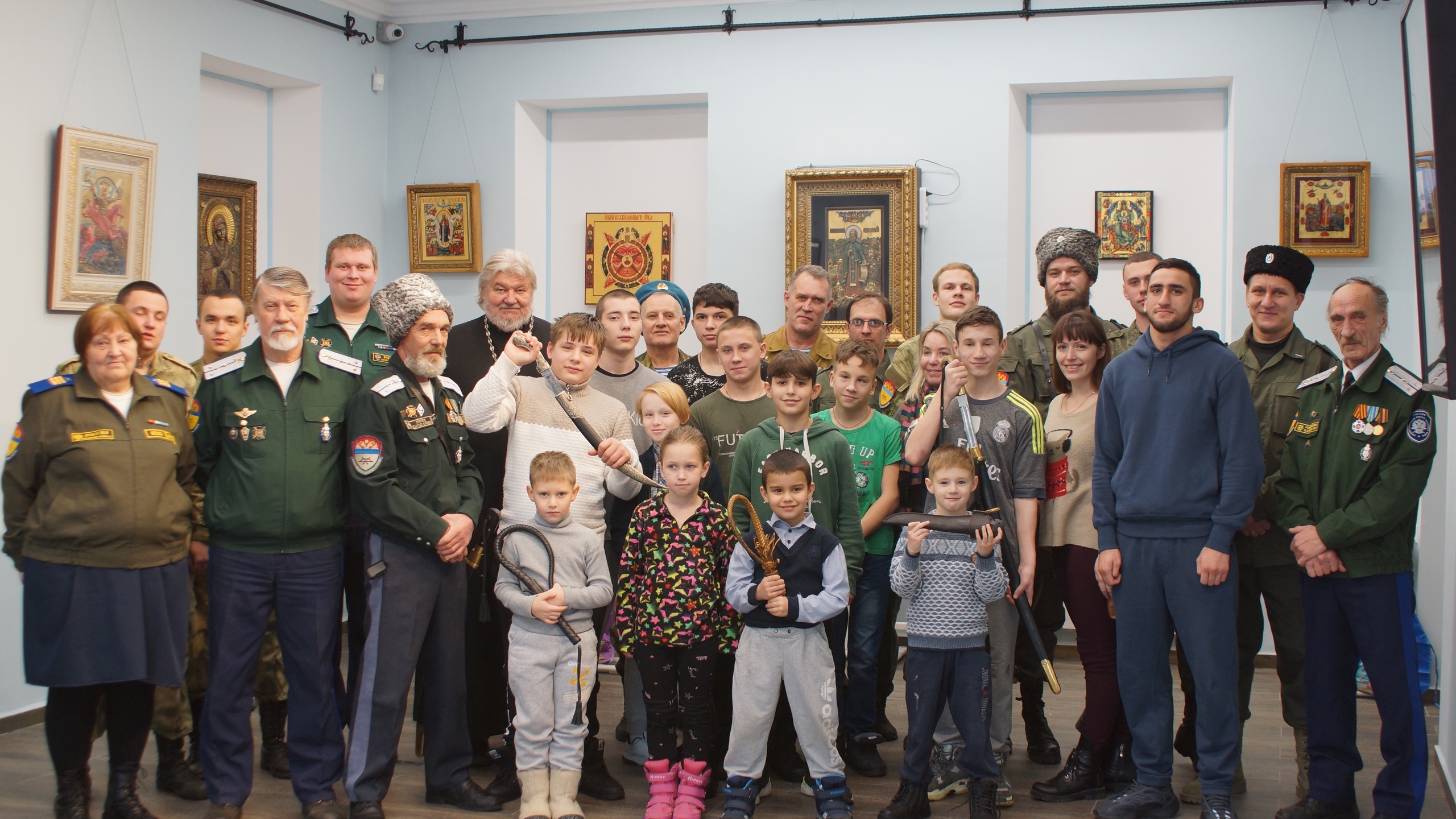 Видео: Невьянские казаки организовали для детей встречу с казаками - ветеранами боевых действий