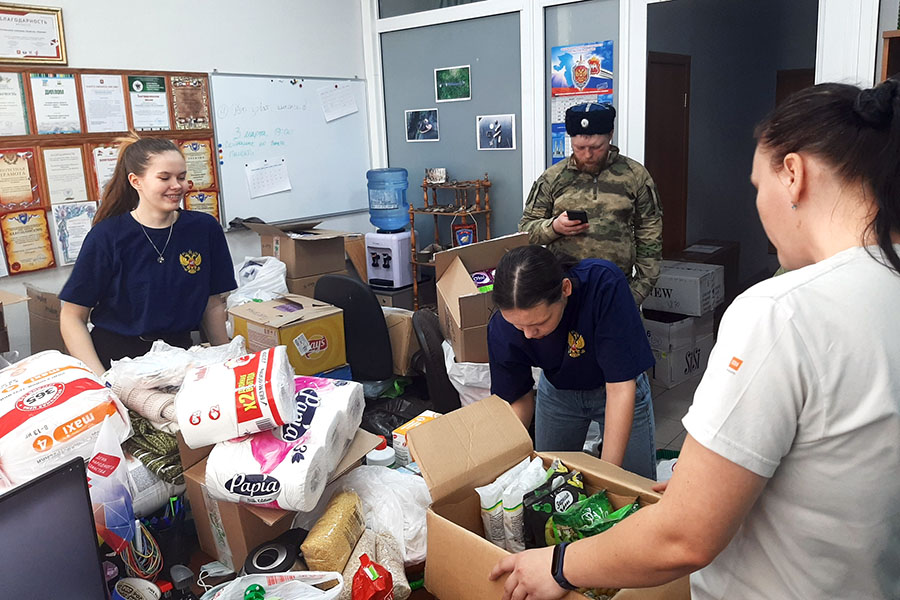 Сбором гуманитарной помощи активно занимаются казаки Челябинска