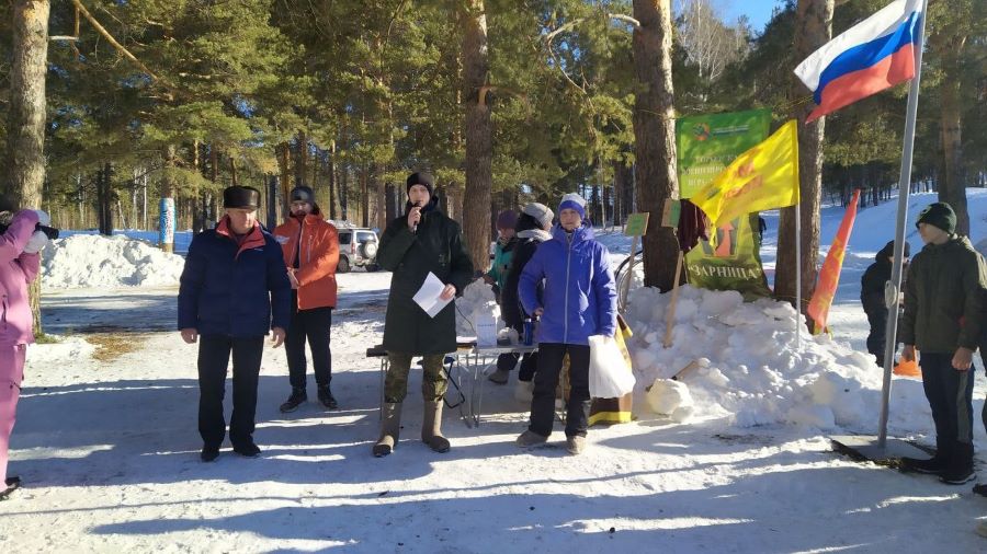 В Верхней Пышме Свердловской области дети и взрослые соревновались в «Казачьей удали» 