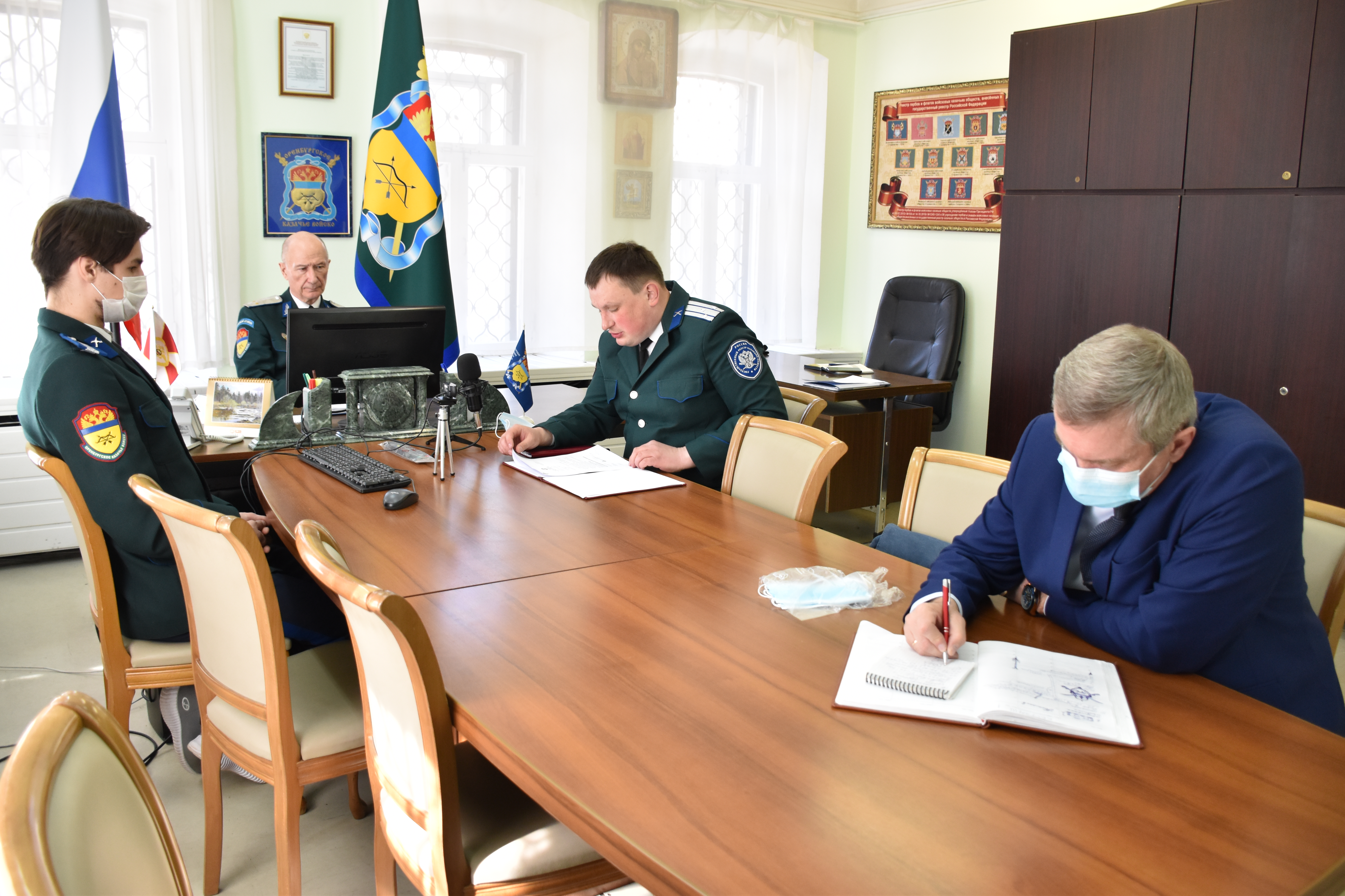 На рабочем совещании атаманы отделов ОКВ обсудили предстоящий праздник старшинства войска