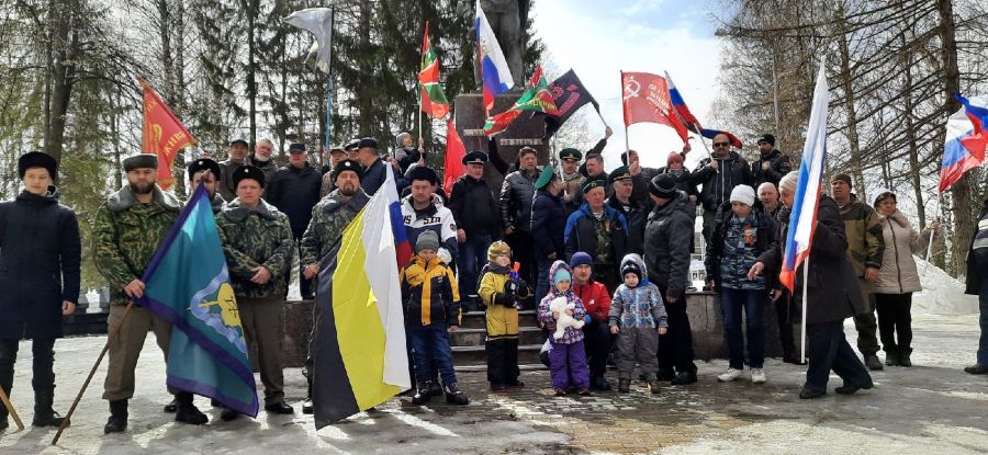 В Бирске казаки и деятели общественных организаций собрались на автопробеге «Своих не бросаем»
