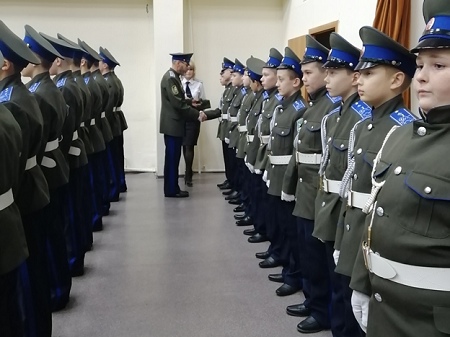 В Первом уральском казачьем кадетском корпусе прошло «Посвящение в кадеты» (ВИДЕО)