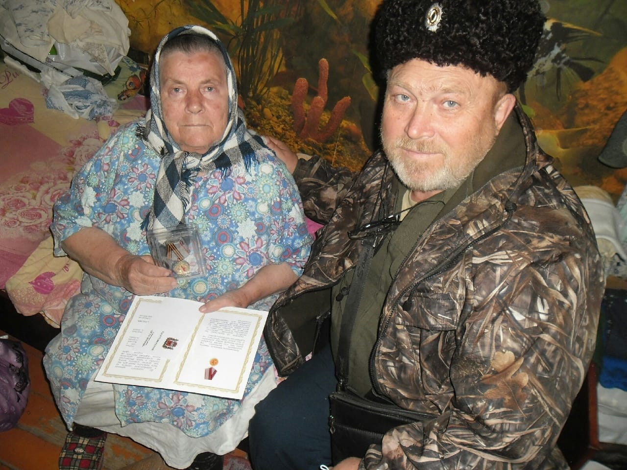 Казаки Первого отдела ОКВ вручили памятные медали детям войны