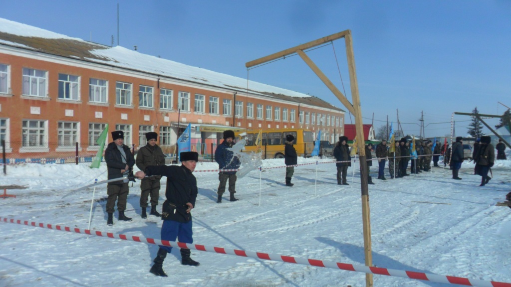 Погода село свердловское на 10 дней. Байны Богдановичский район школа. Ильинское Богдановичский район.