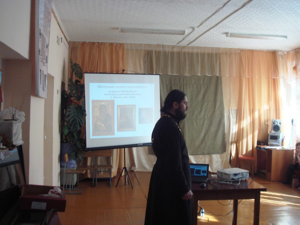 ioDMw8Zjuyg-e1521048949809.jpg