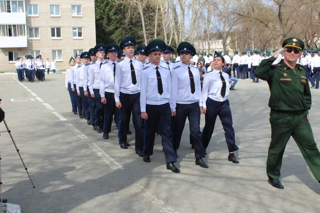 Корпус войск. Екк Екатеринбургский кадетский корпус. Екатеринбургский кадетский корпус войск национальной гвардии РФ. Екатеринбургский кадетский корпус Калиновка. Екатеринбургский кадетский корпус г Екатеринбург ул Мурзинская 36.