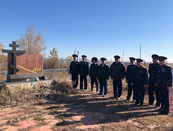 Память: В Оренбургской области казаки открыли памятник «победителю Чапаева»