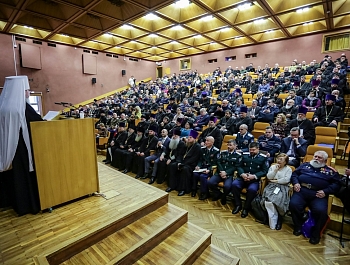Делегация Оренбургского казачьего войска посетила конференцию в Москве, посвященную роли казаков в Великой Отечественной войне 